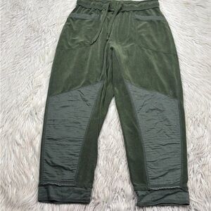 Free People Movement Let It Go Sweatpant Velour
Patchwork Pine Green